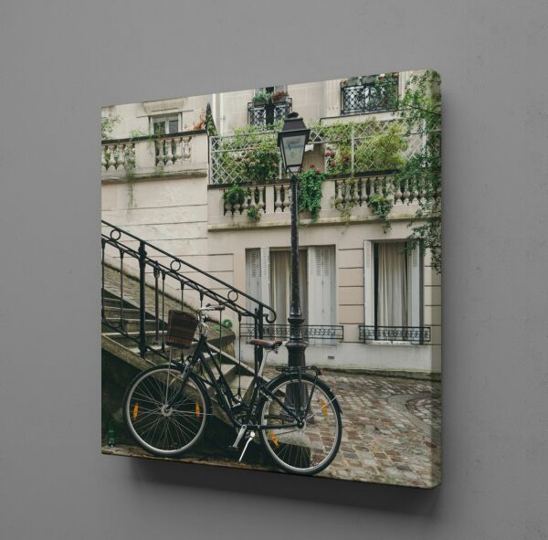 BİSİKLETLİ EV KANVAS TABLO