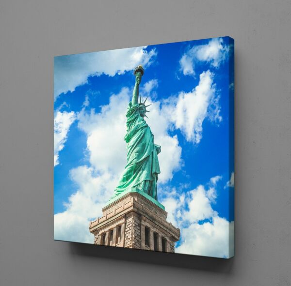 ÖZGÜRLÜK HEYKELİ VE GÖKYÜZÜ KANVAS TABLO