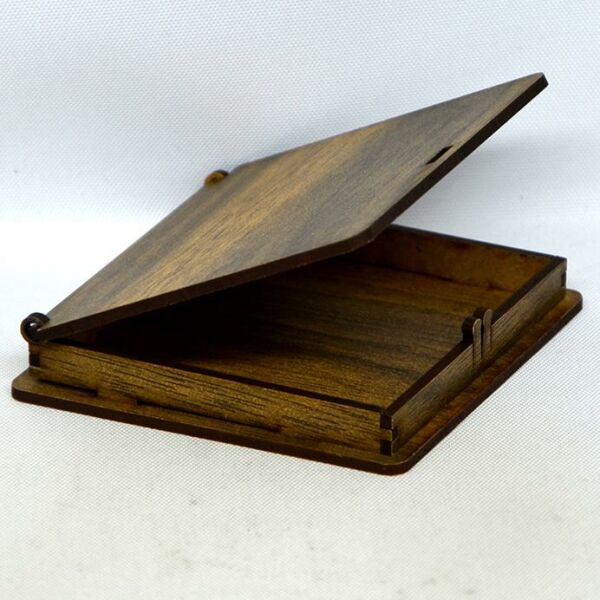 AHŞAP HEDİYELİK KUTU