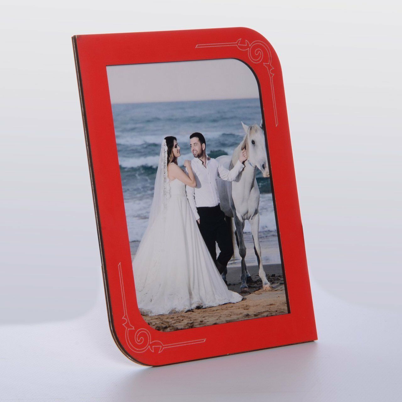 AHŞAP KIRMIZI RENK RESİM ÇERÇEVE 10x15