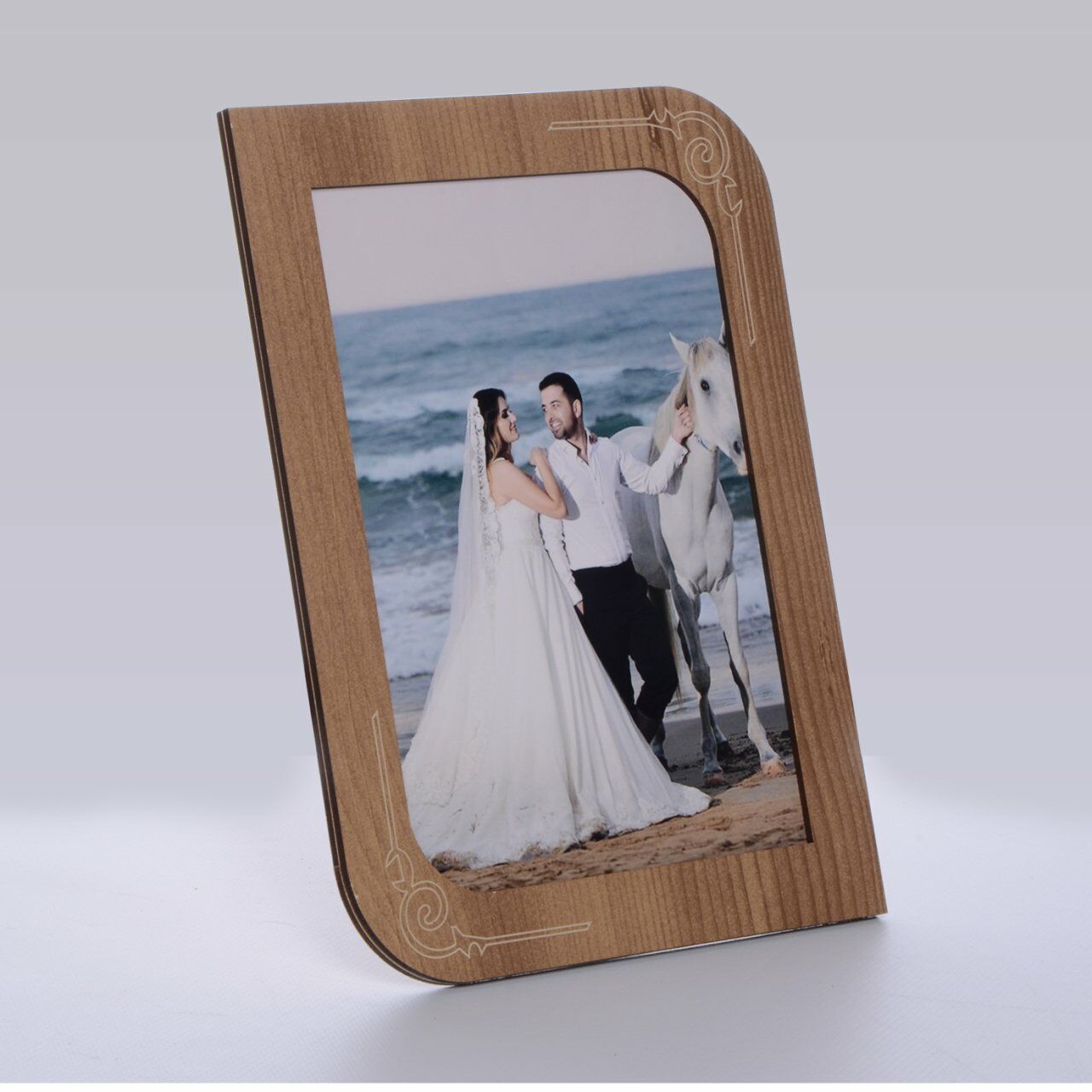 AHŞAP AKASYA RENK RESİM ÇERÇEVE 15*21