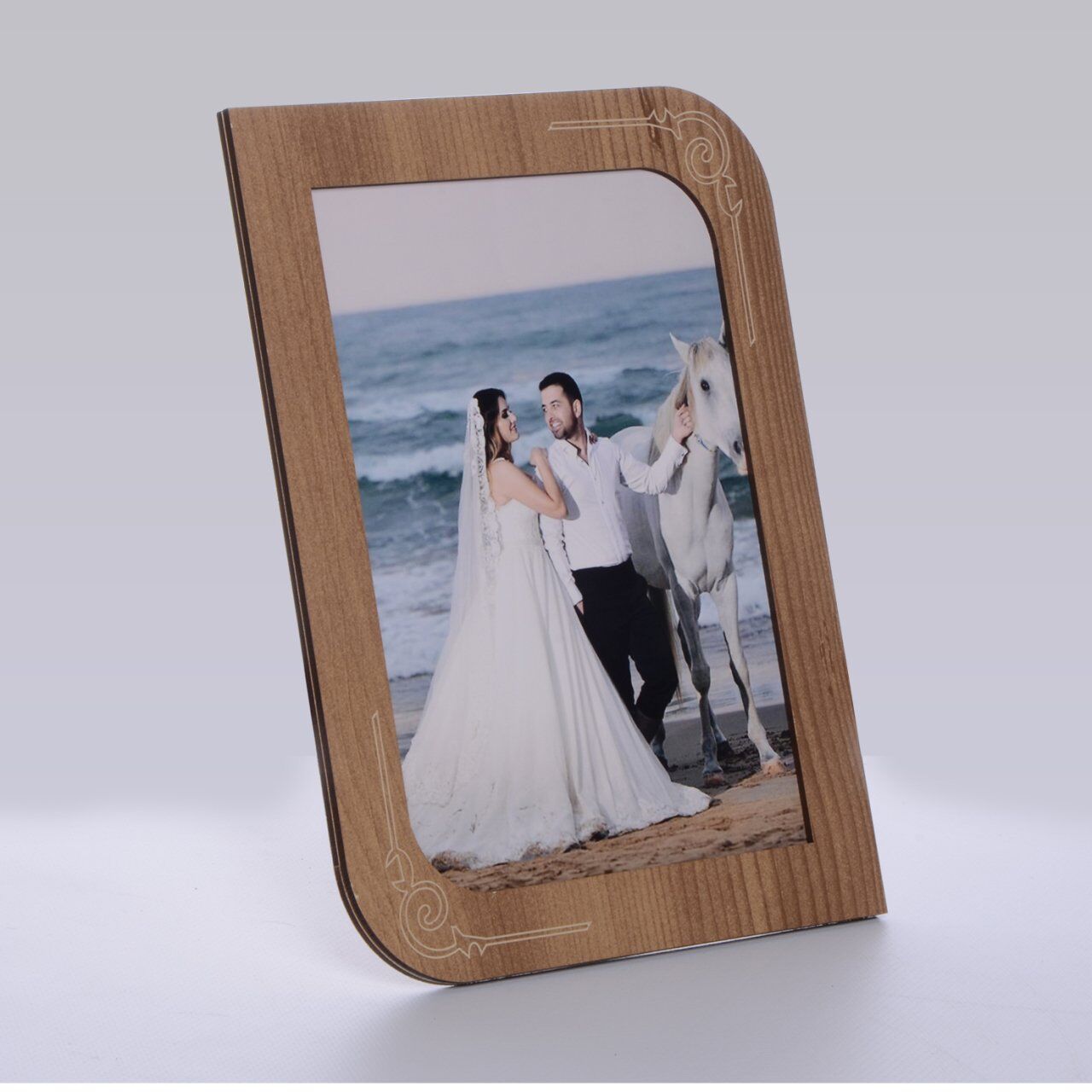 AHŞAP AKASYA RENK RESİM ÇERÇEVE 15*21